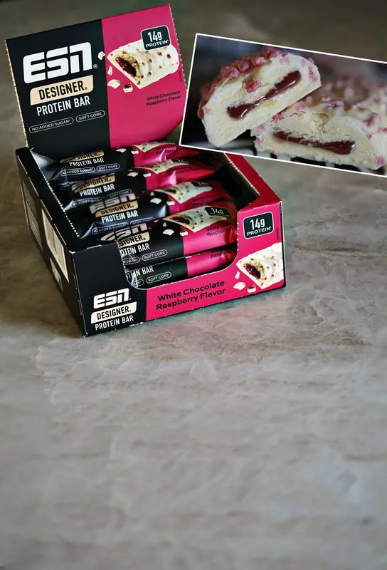 ESN Designer Bar – White Chocolate Raspberry, cut open
